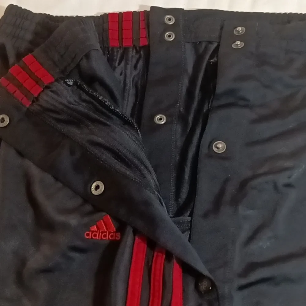 Vintage Adidas Men's Black Red Stripe Tear Away Side Snap Track Pants Sz…